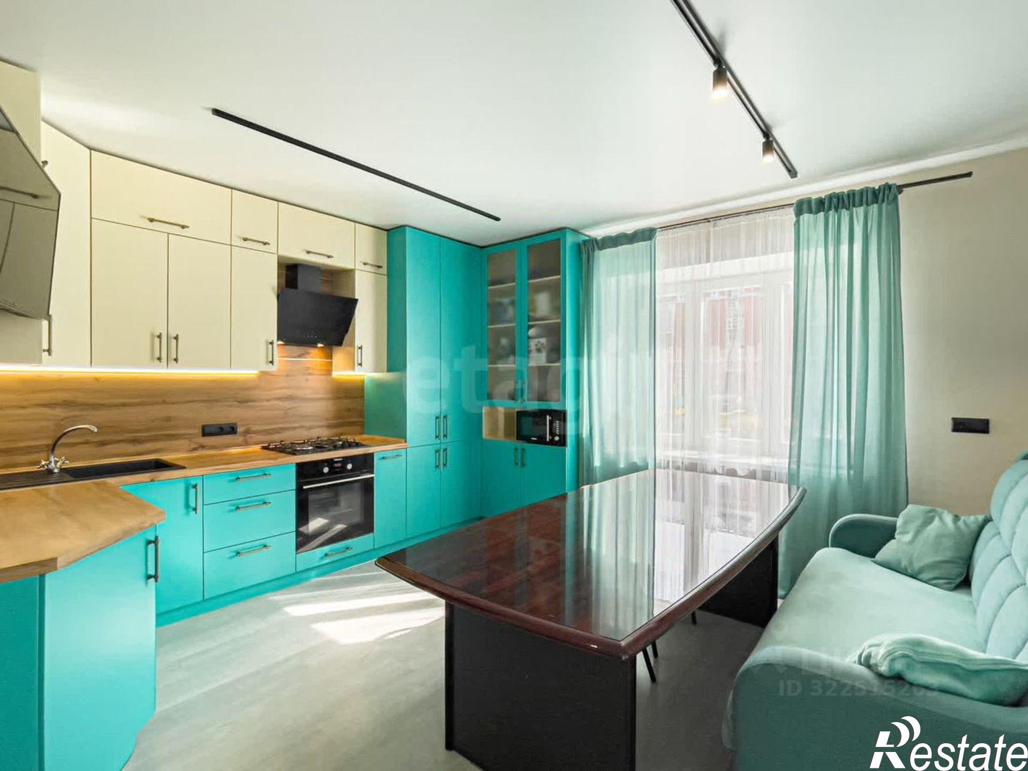 Купить квартиру за 13 200 000 рублей на набережная 6-й Армии, 43А