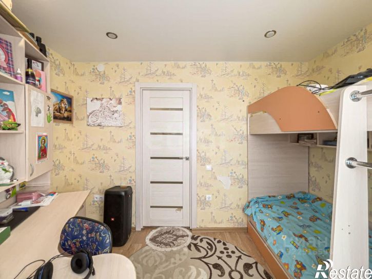 3-комн квартира улица Панкратова, 64,  д. 64