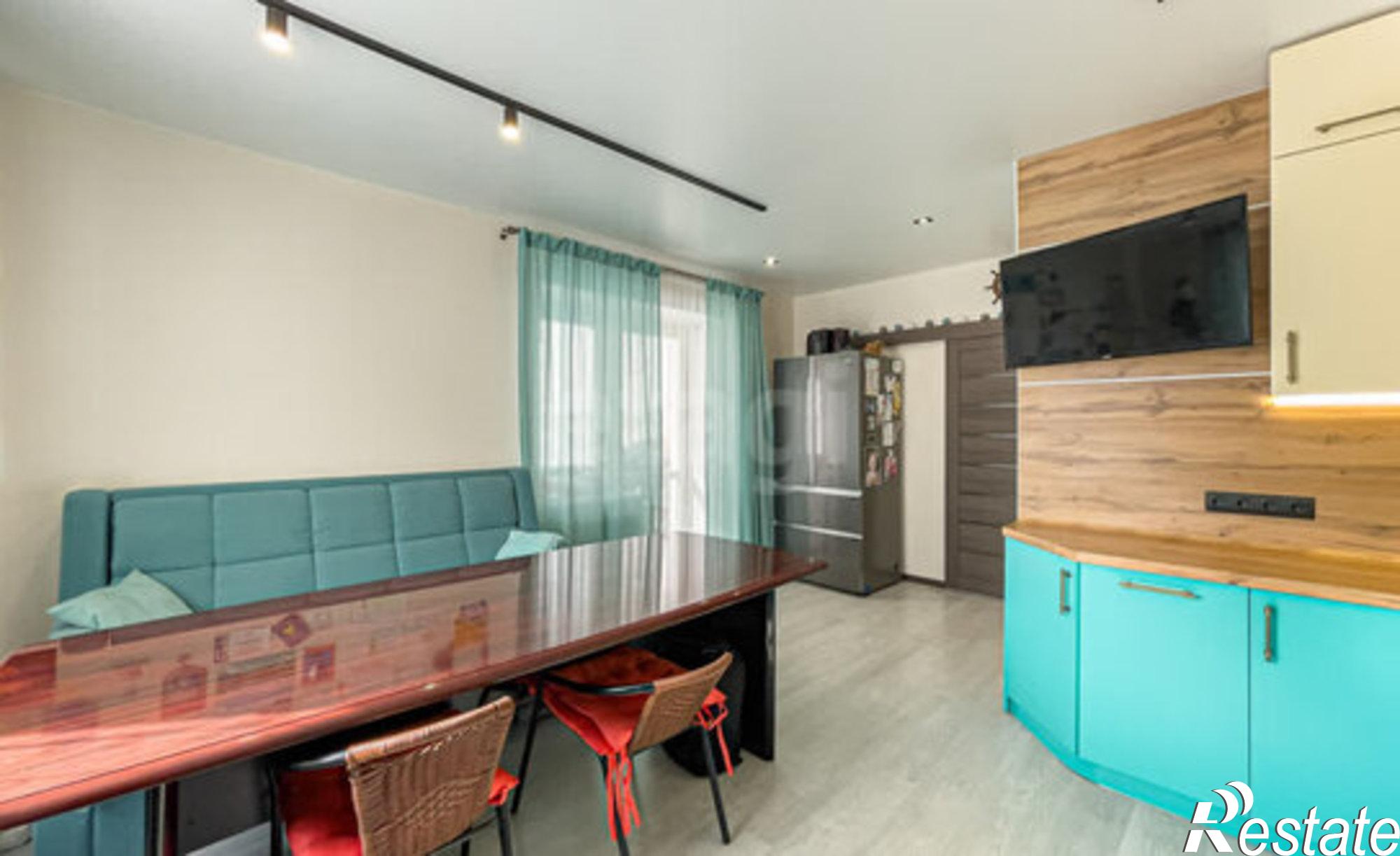 Купить квартиру за 13 200 000 рублей на набережная 6-й Армии, 43А