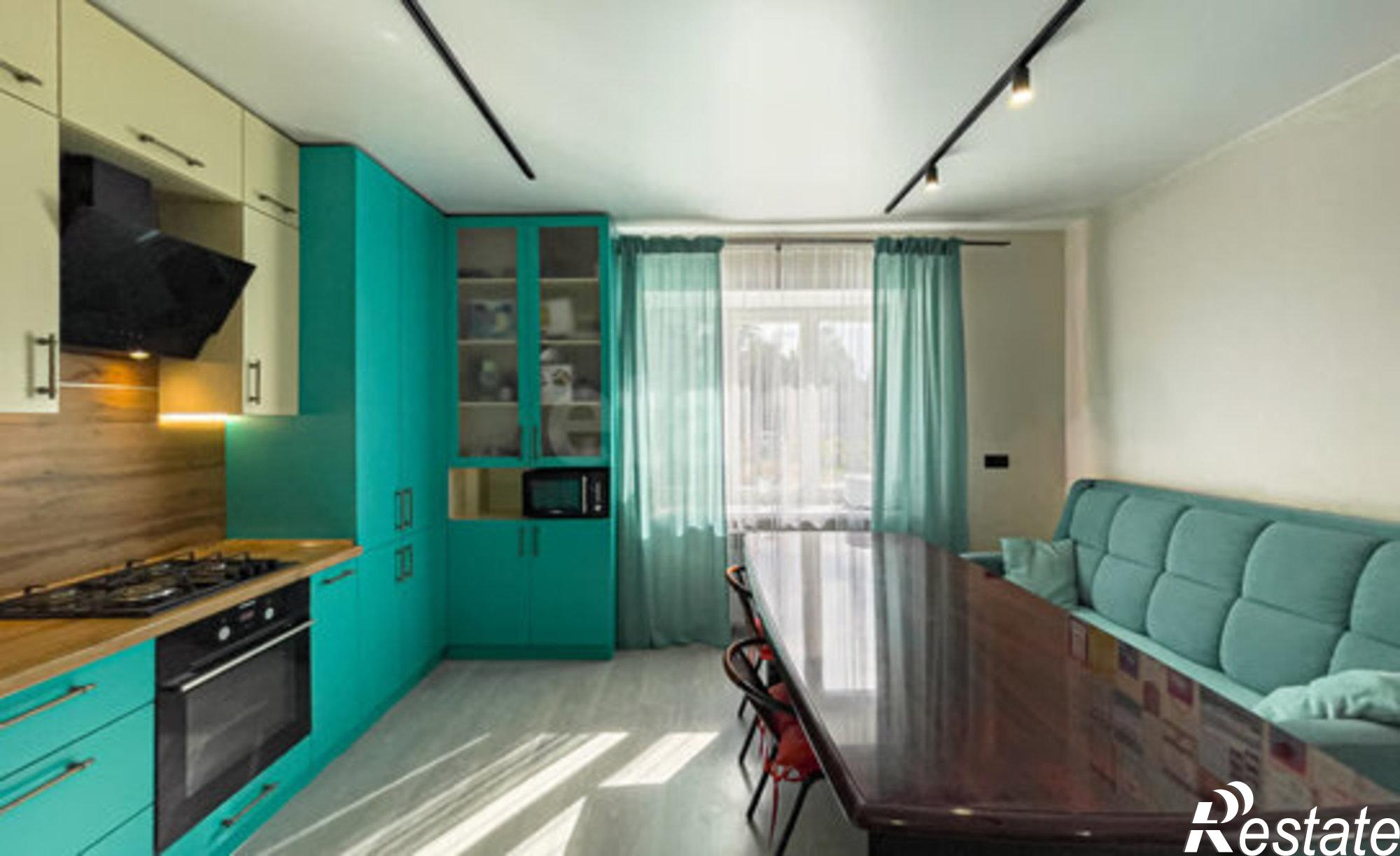 Купить квартиру за 13 200 000 рублей на набережная 6-й Армии, 43А