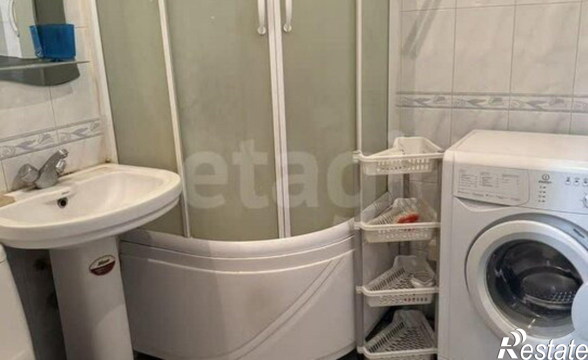 Купить квартиру за 2 300 000 рублей на Паровозный переулок, 34