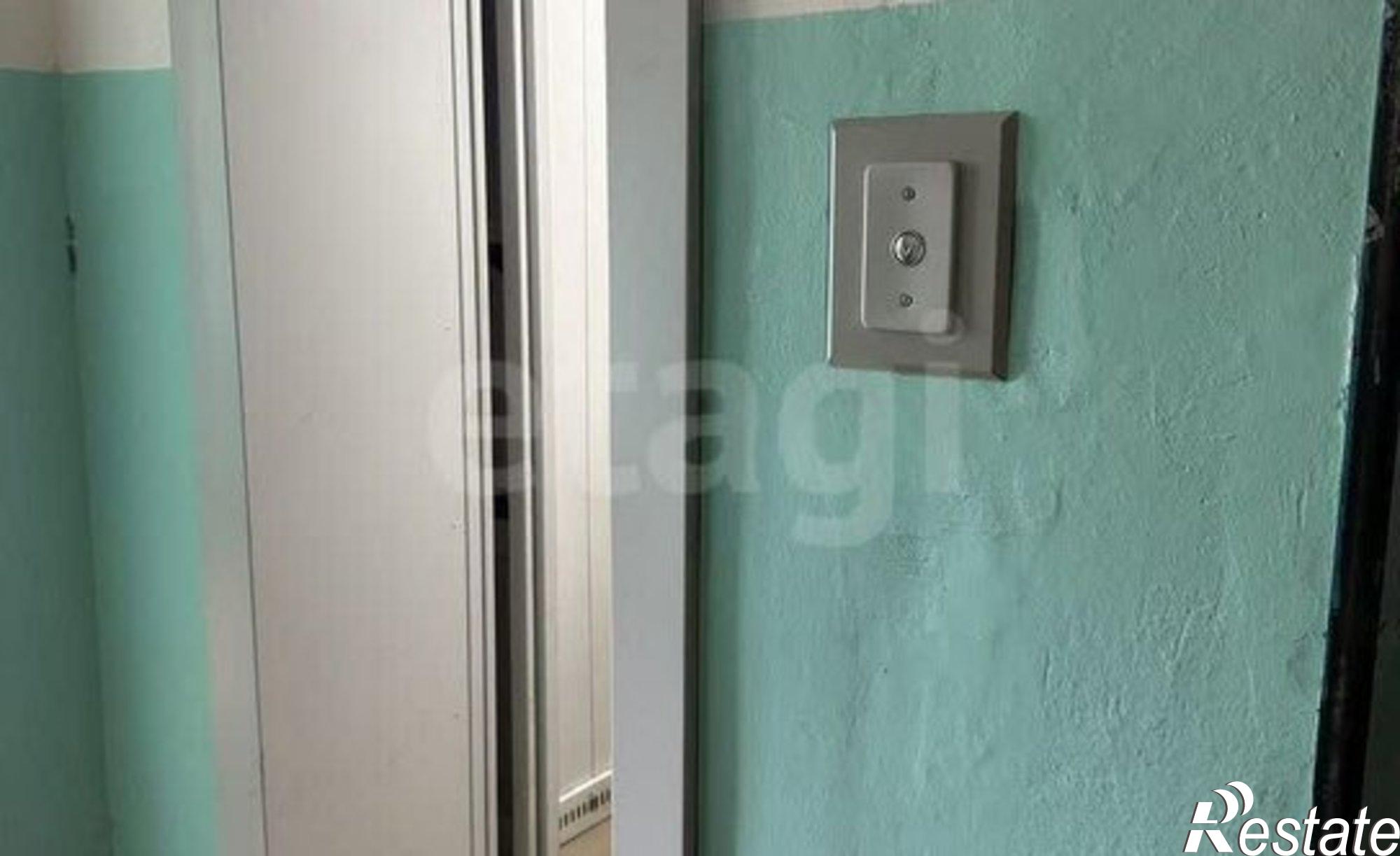 Купить квартиру за 2 300 000 рублей на Паровозный переулок, 34