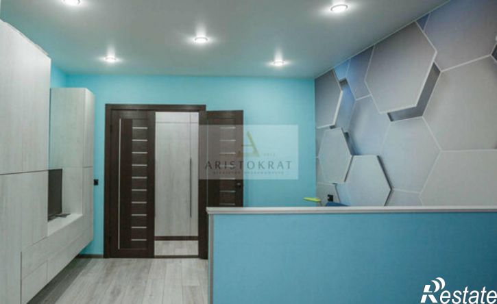 3-комн квартира Новгородская улица, 37,  д. 37