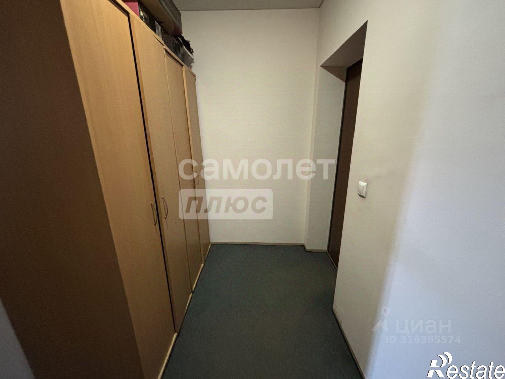 Купить офис, помещение под офис за 15 000 100 рублей на Пречистенская набережная, 72