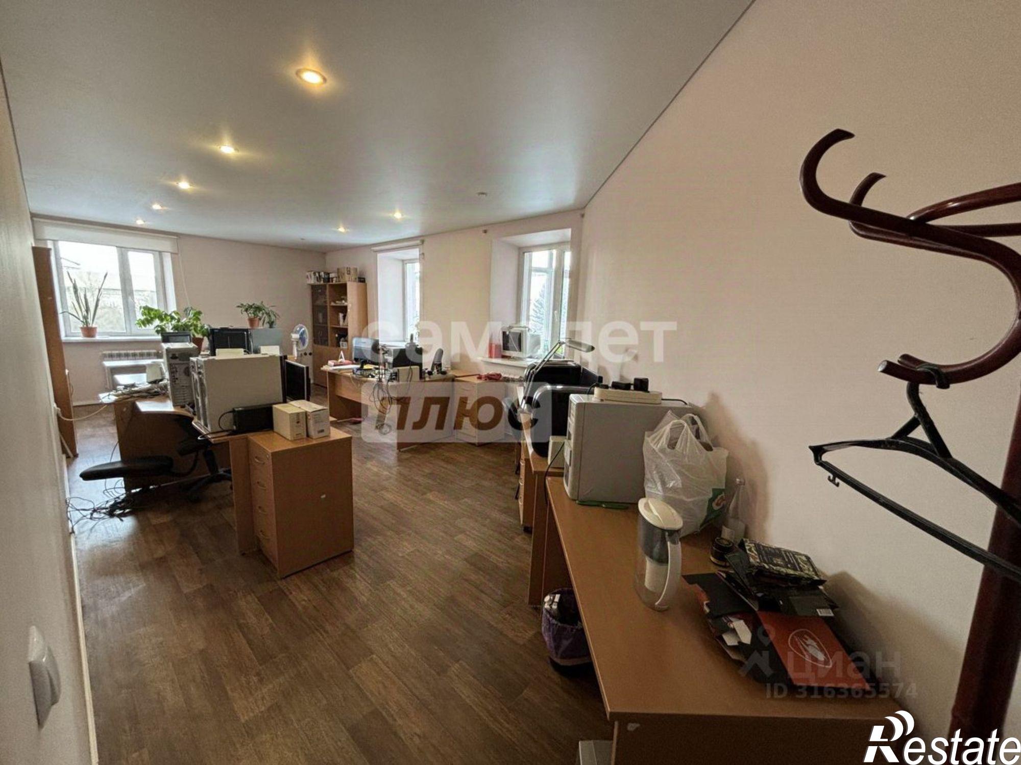 Купить офис, помещение под офис за 15 000 100 рублей на Пречистенская набережная, 72