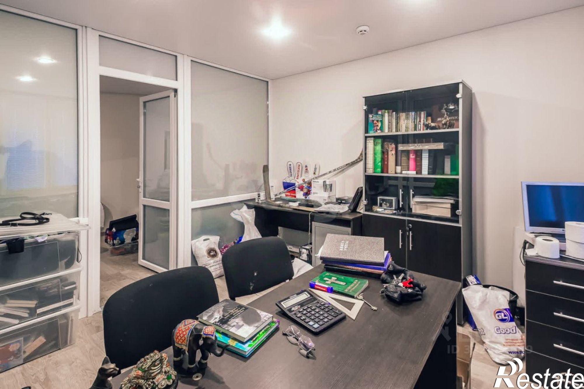 Купить офис, помещение под офис за 8 478 880 рублей на Пречистенская набережная, 74