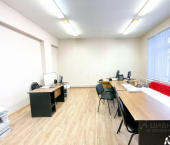 офис 32 кв м, этаж 4/4 улица Ленина, 3