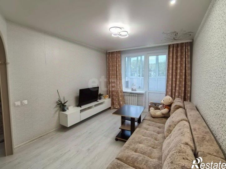 2-комн квартира улица Лаврова, 12,  д. 12