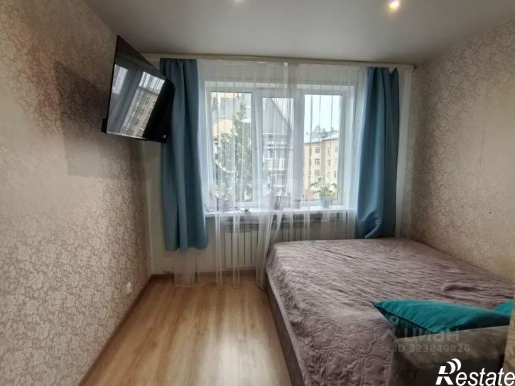 2-комн квартира улица Лаврова, 12,  д. 12