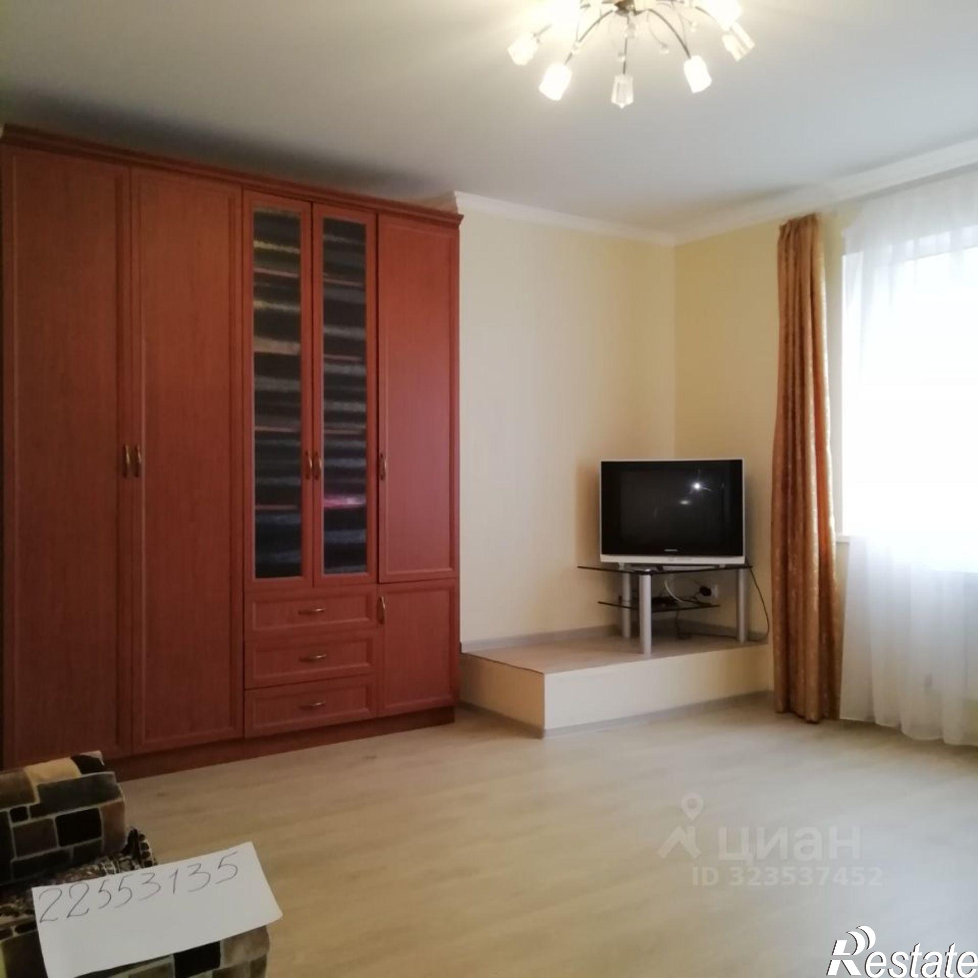 Сдать дачу, дом, коттедж за 80 000 рублей на набережная 6-й Армии, 11А