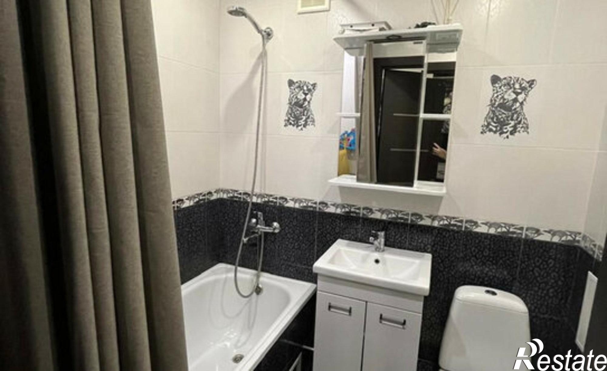 Купить квартиру за 4 450 000 рублей на Возрождения улица, 47