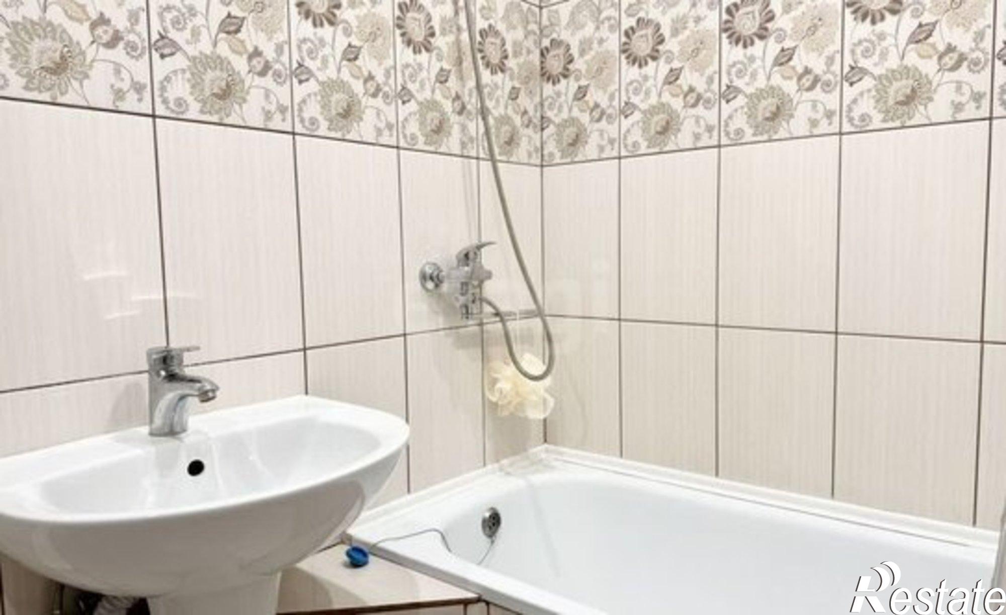 Купить квартиру за 4 290 000 рублей на Возрождения улица, 51