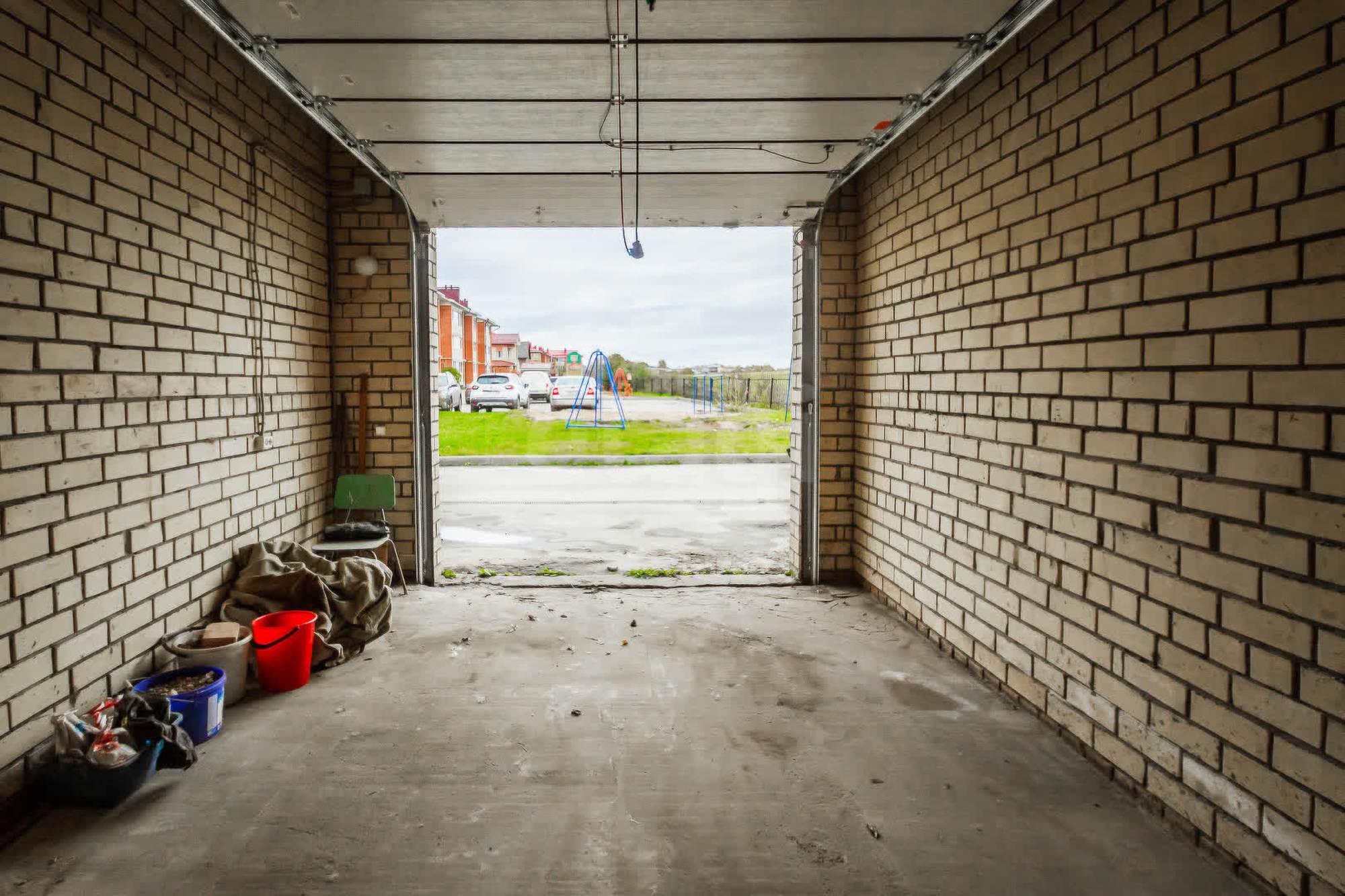 Купить гараж, место в паркинге за 1 000 000 рублей на Воркутинская улица, 28с1