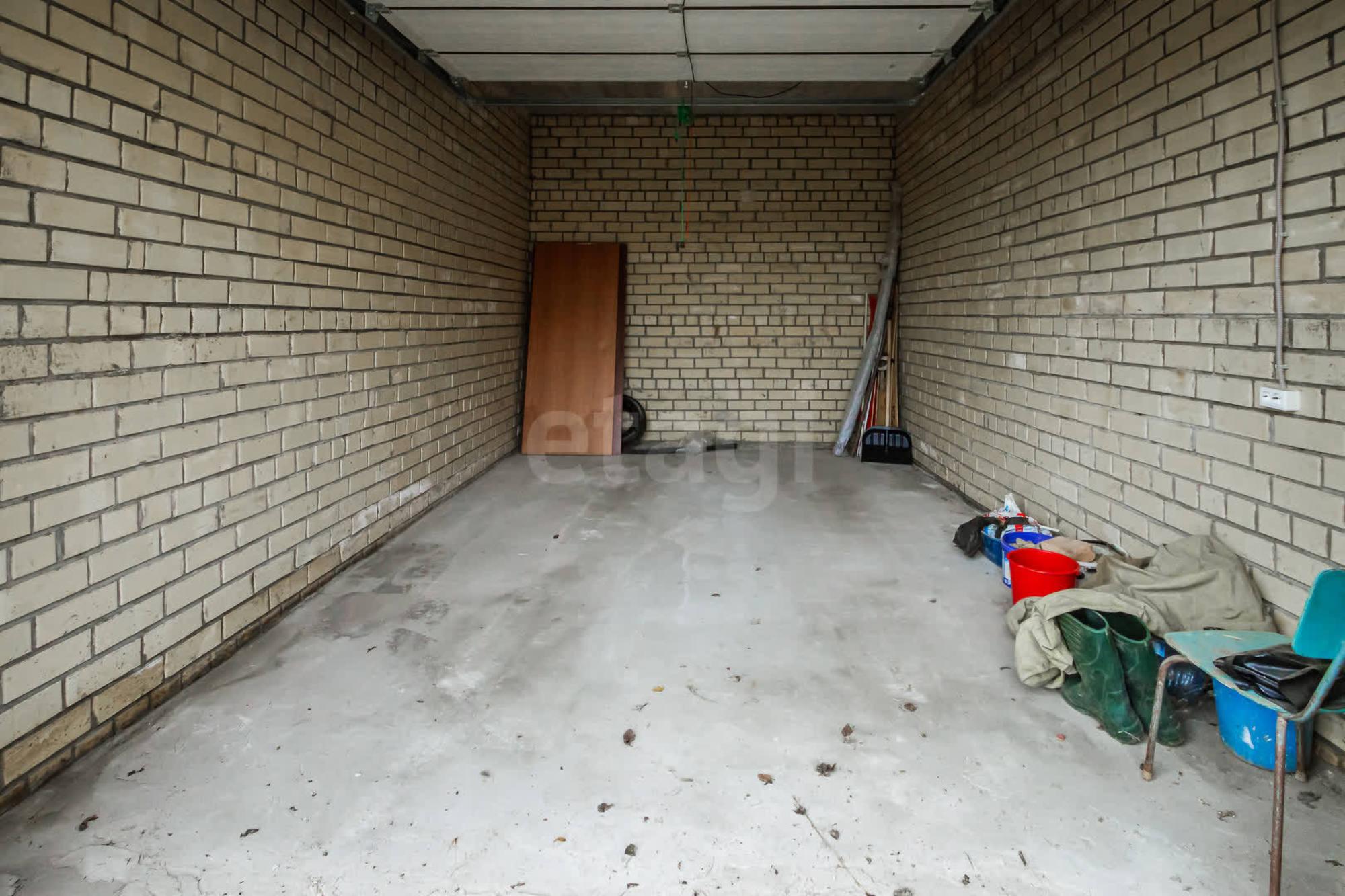 Купить гараж, место в паркинге за 1 000 000 рублей на Воркутинская улица, 28с1