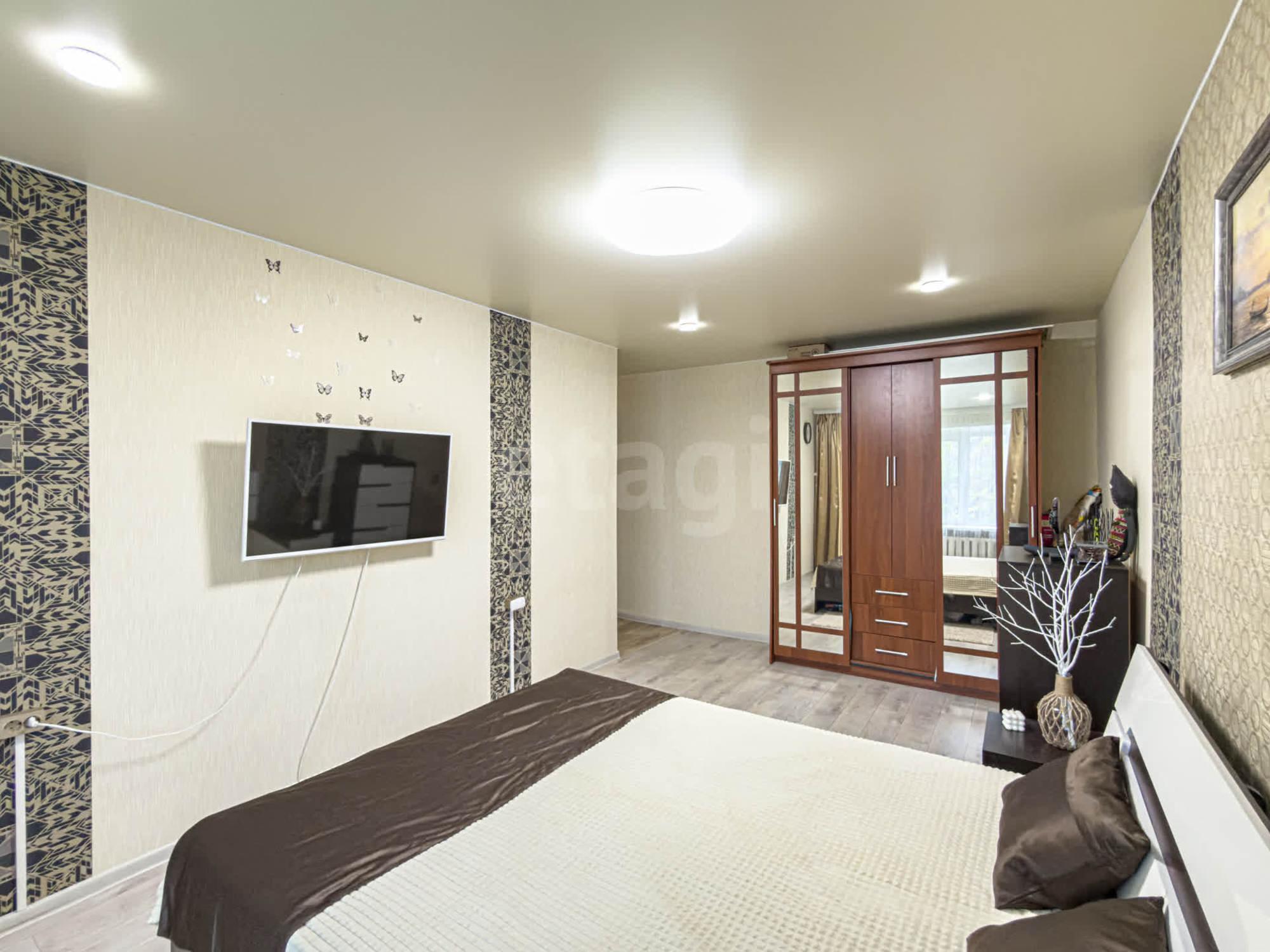 Купить квартиру за 5 500 000 рублей на Медуницинская улица, 21а