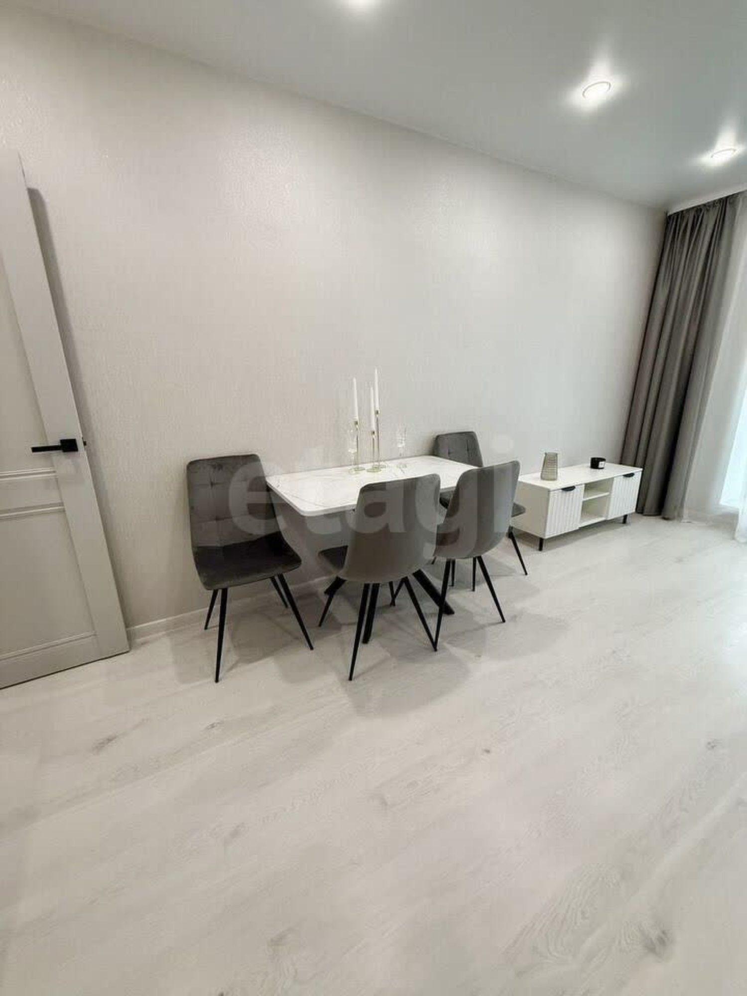 Купить квартиру за 6 100 000 рублей на Новгородская улица, 36