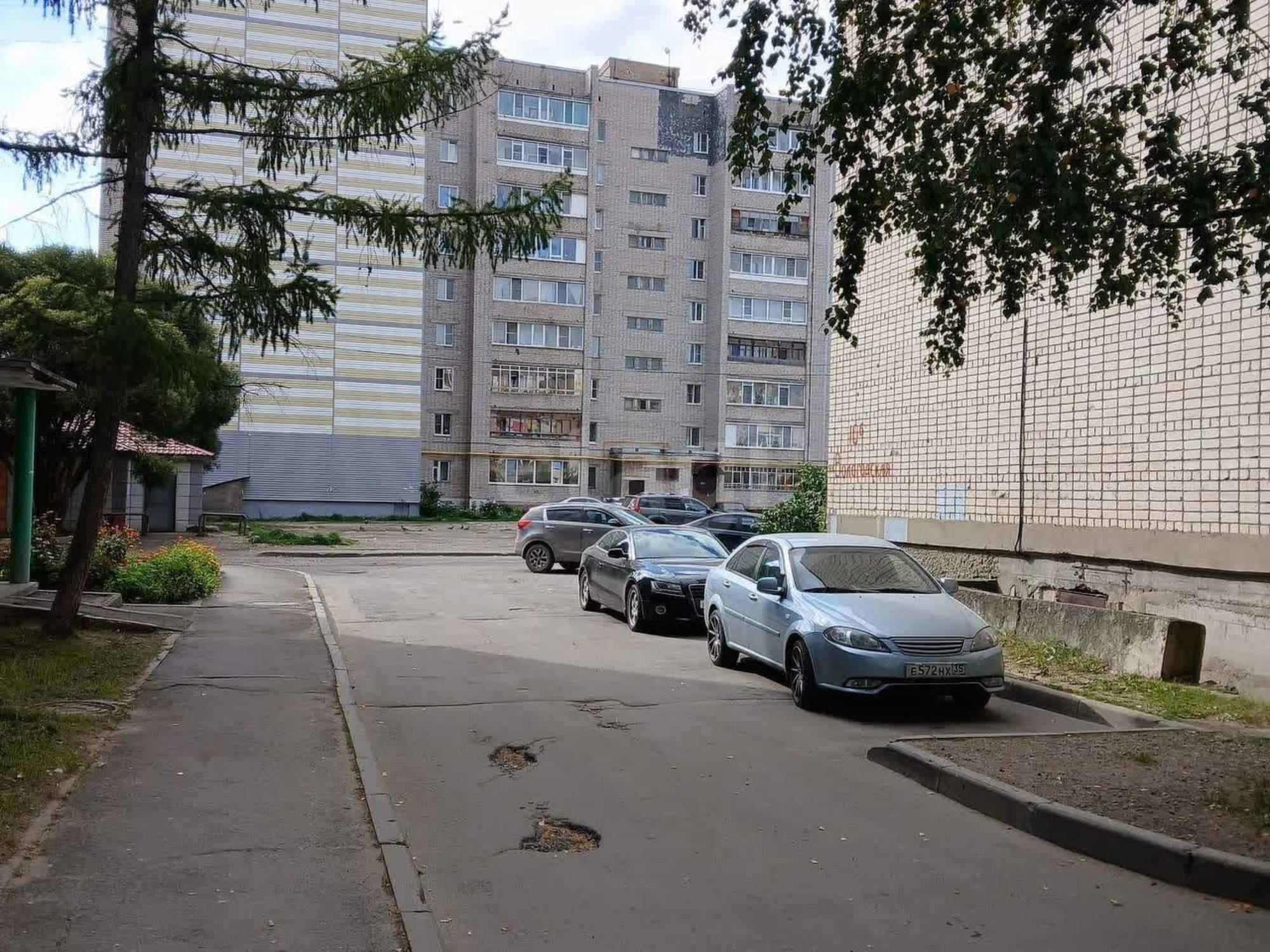 Купить квартиру за 3 900 000 рублей на Вологодская улица, 10б