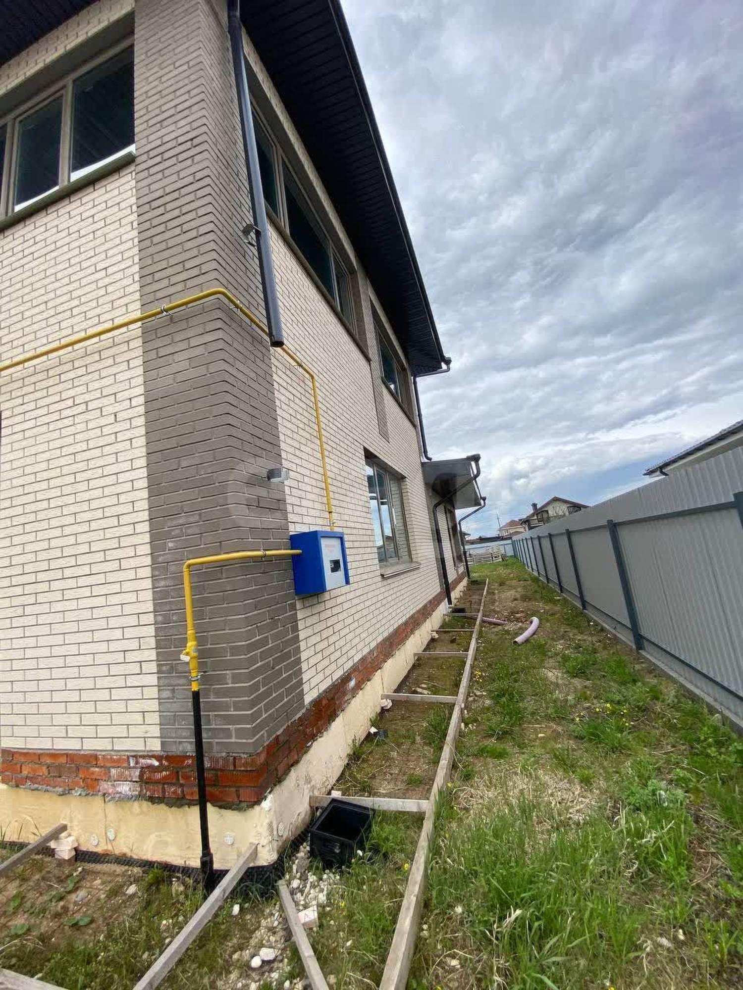 Купить дачу, дом, коттедж за 32 000 000 рублей на Дмитриевская улица, 11