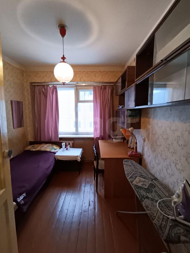 4-комн квартира улица Дзержинского, 27