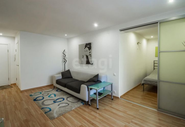 2-комн квартира Ленинградская улица, 136