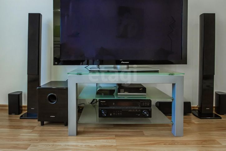 2-комн квартира Ленинградская улица, 136