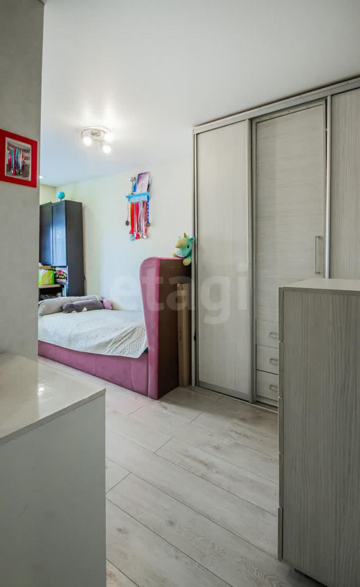 4-комн квартира Долгий переулок, 8