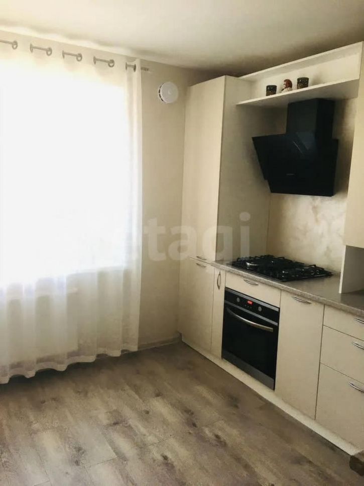 2-комн квартира улица Бурмагиных, 34а