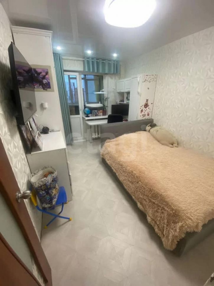 3-комн квартира улица Возрождения, 72