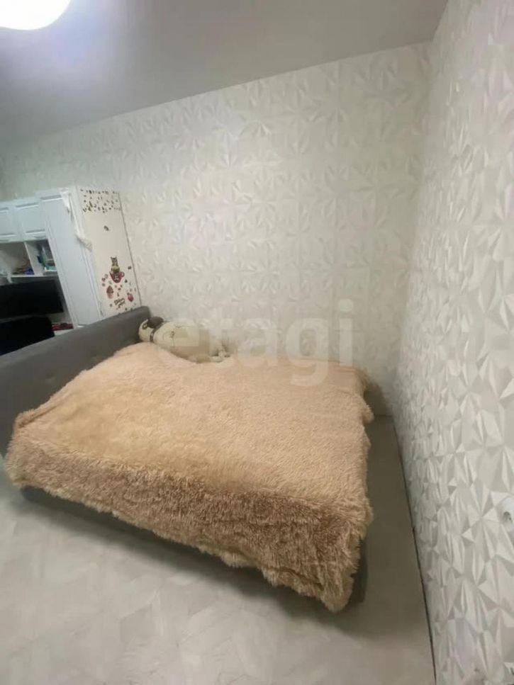 3-комн квартира улица Возрождения, 72