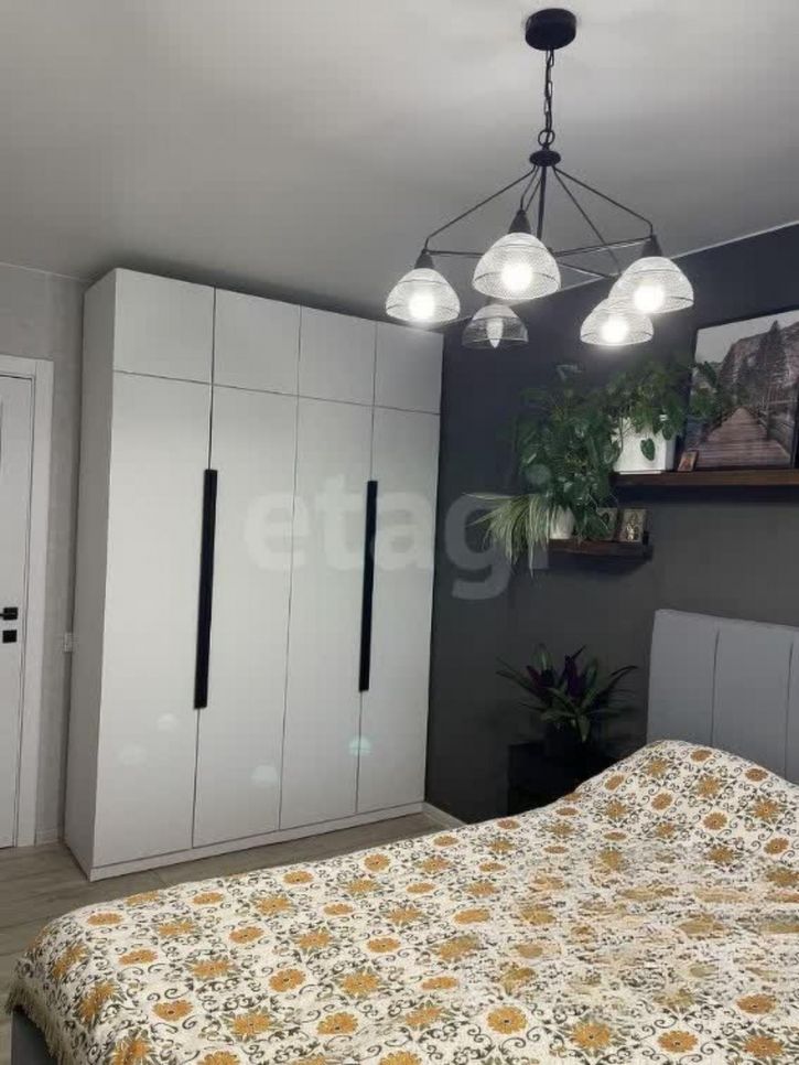 3-комн квартира улица Возрождения, 51