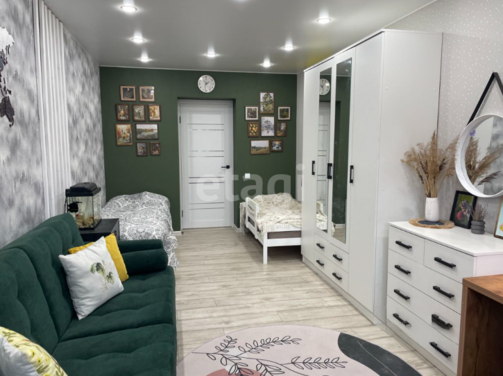 3-комн квартира улица Возрождения, 51