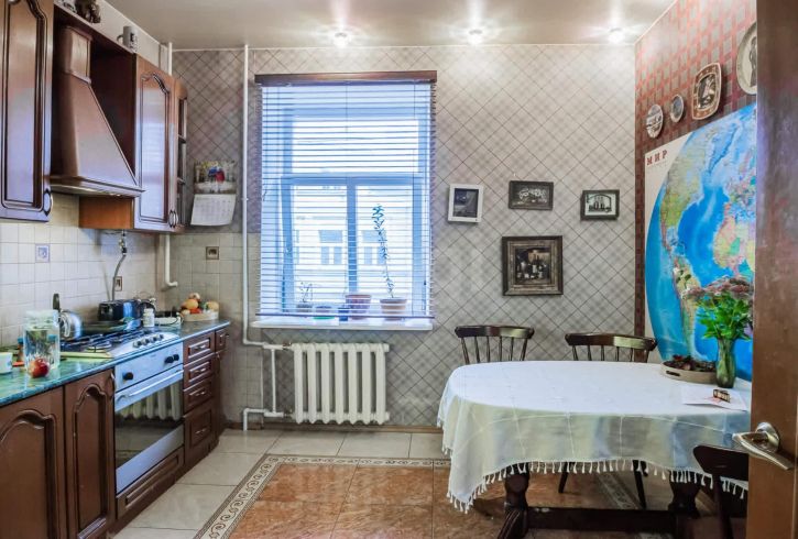 2-комн квартира набережная 6-й Армии, 163