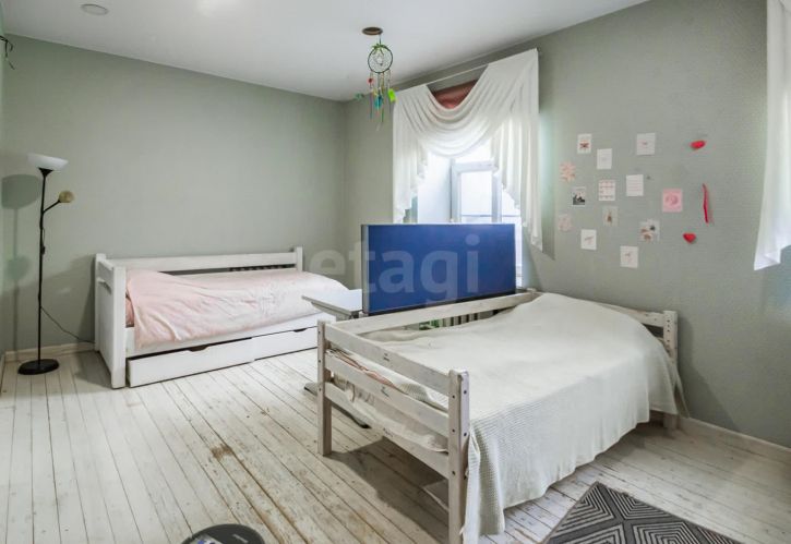 2-комн квартира набережная 6-й Армии, 163