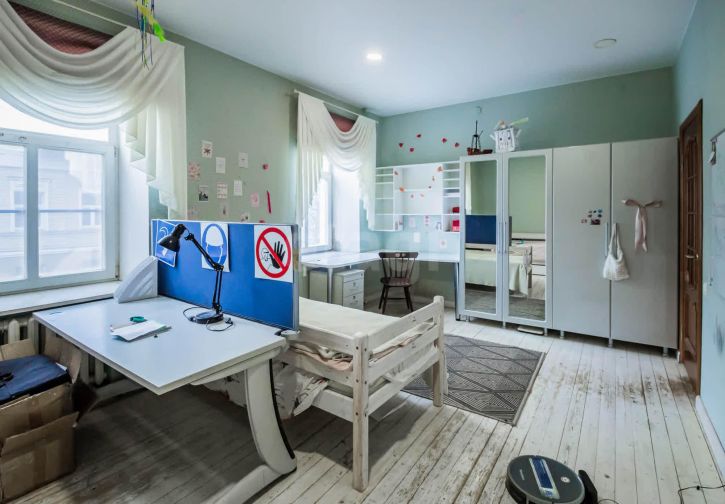 2-комн квартира набережная 6-й Армии, 163