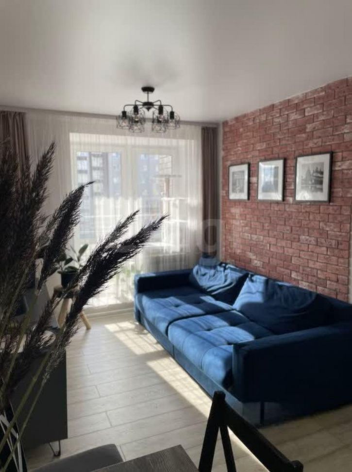 3-комн квартира улица Возрождения, 51