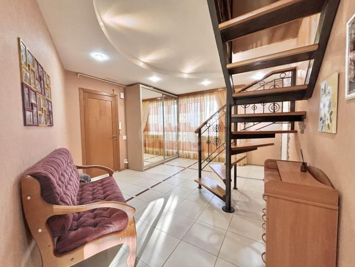 5-комн квартира Пригородная улица, 8а