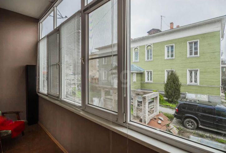 2-комн квартира набережная 6-й Армии, 163