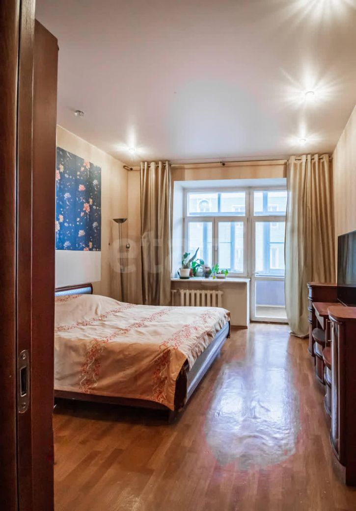 2-комн квартира набережная 6-й Армии, 163