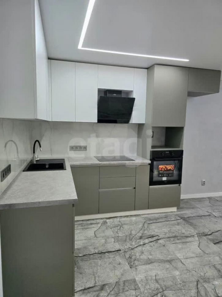 3-комн квартира Ленинградская улица, 108