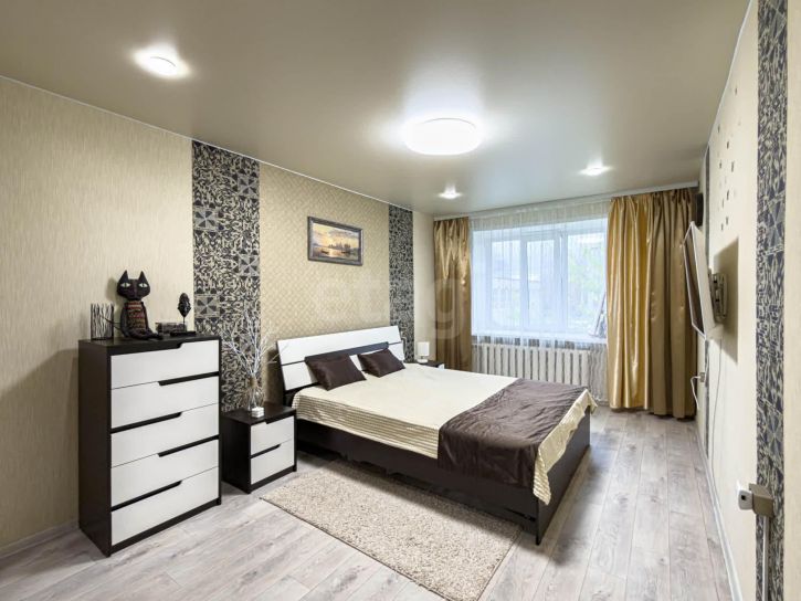 5-комн квартира Медуницинская улица, 21а