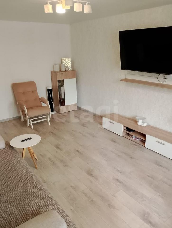 4-комн квартира Новгородская улица, 39