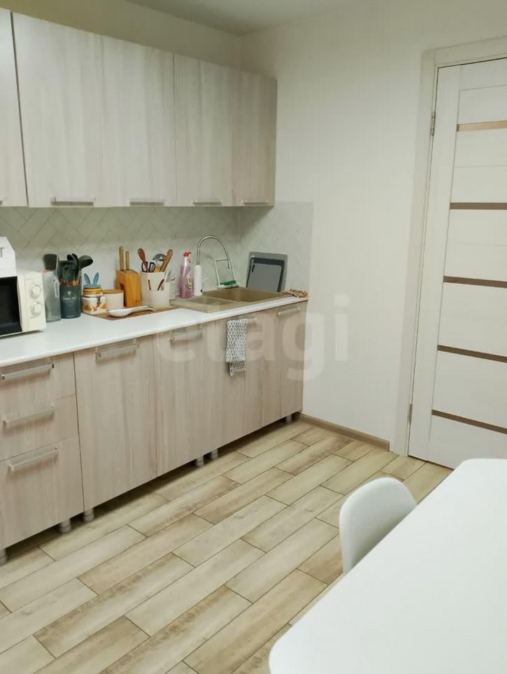 4-комн квартира Новгородская улица, 39