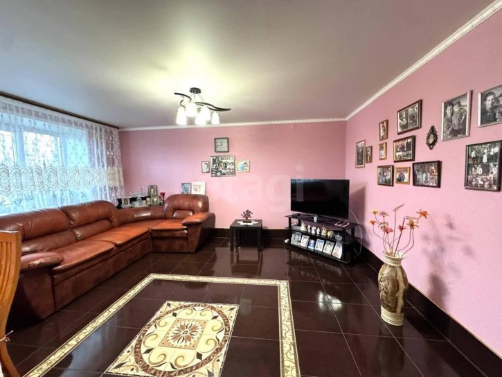 3-комн квартира Ленинградская улица, 107