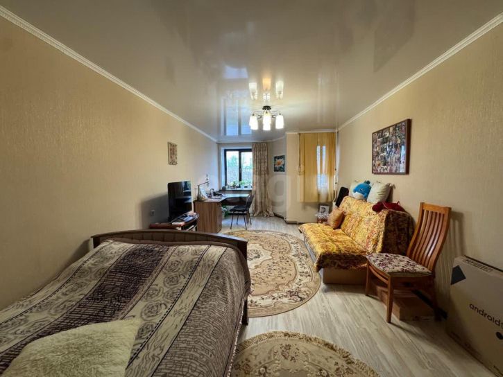 3-комн квартира Ленинградская улица, 107