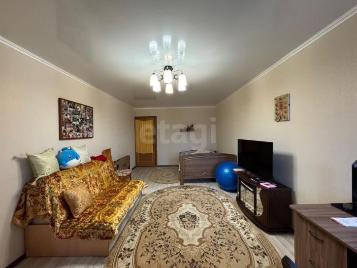 3-комн квартира Ленинградская улица, 107