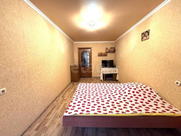 3-комн квартира Ленинградская улица, 107