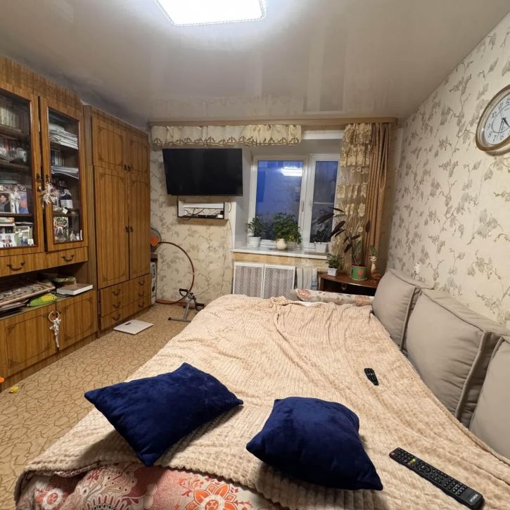 2-комн квартира улица Добролюбова, 52