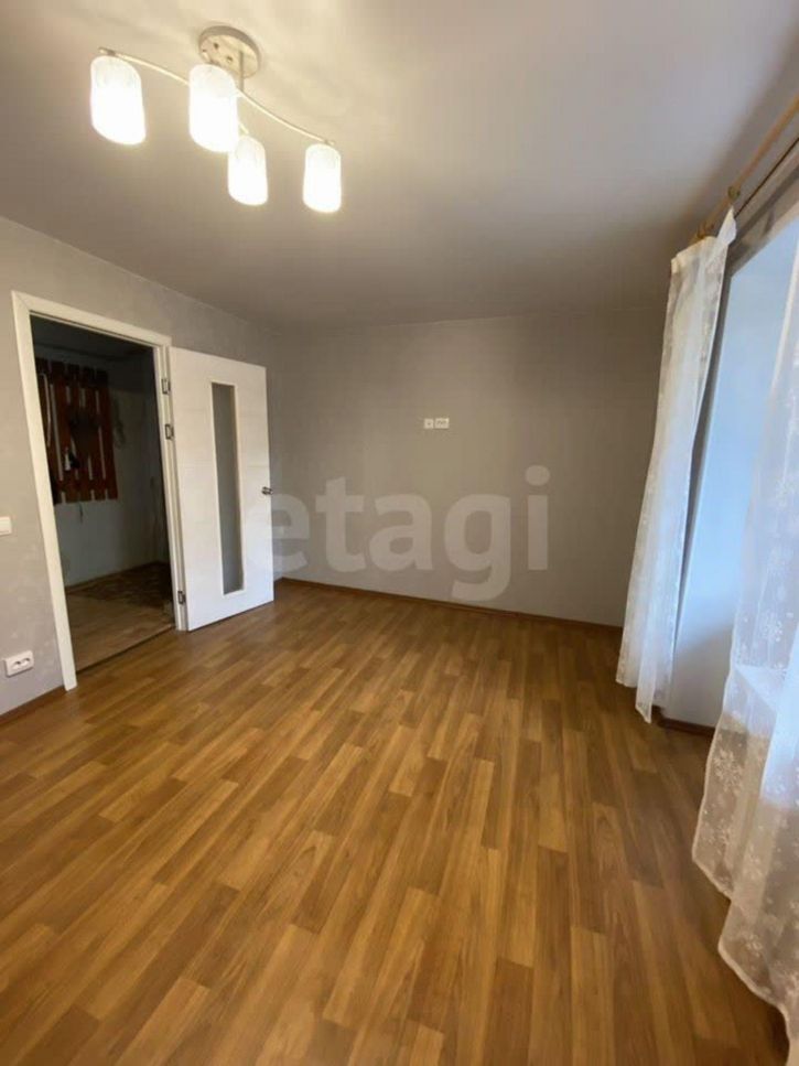 2-комн квартира улица Южакова, 13