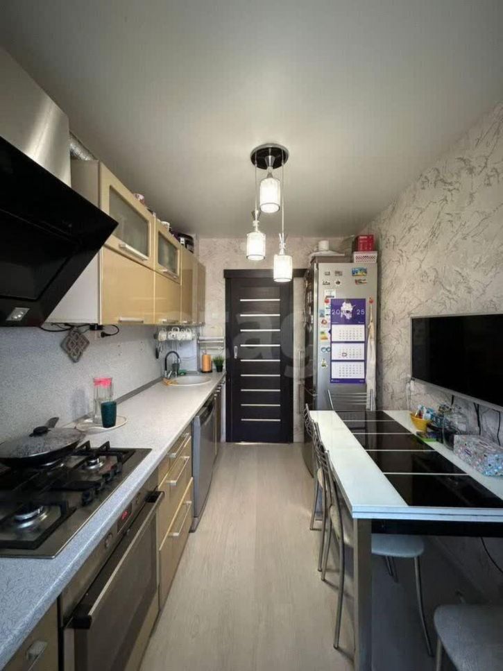 3-комн квартира Ленинградская улица, 48