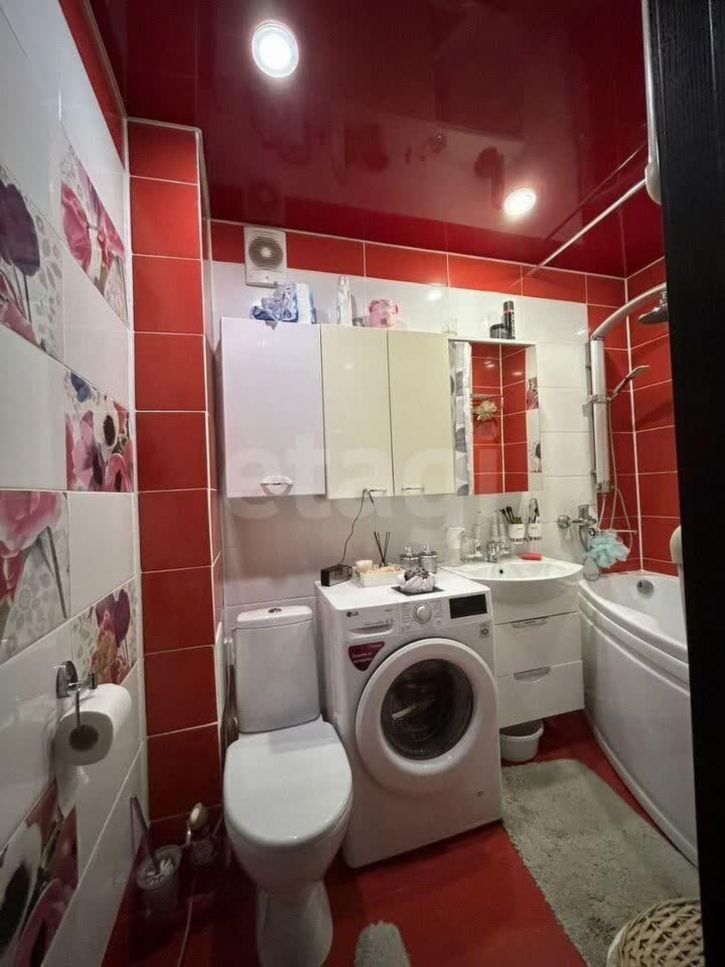 3-комн квартира Ленинградская улица, 48